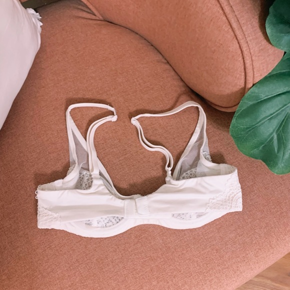 VS mesh bra! - Picture 2 of 4